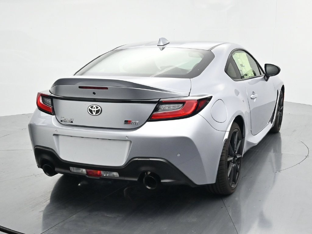 2026 Toyota GR86 Premium - Photo 6