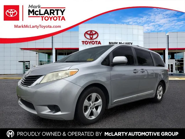 2013 TOYOTA SIENNA 5DR 7-PASS VAN V6 LE AAS FWD