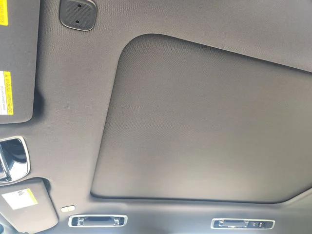 New 2026 Fuji White Land Rover SE image 18