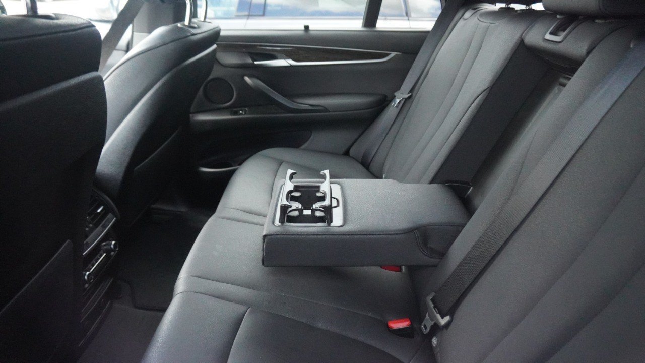 Used 2018 Black BMW sDrive35i image 10