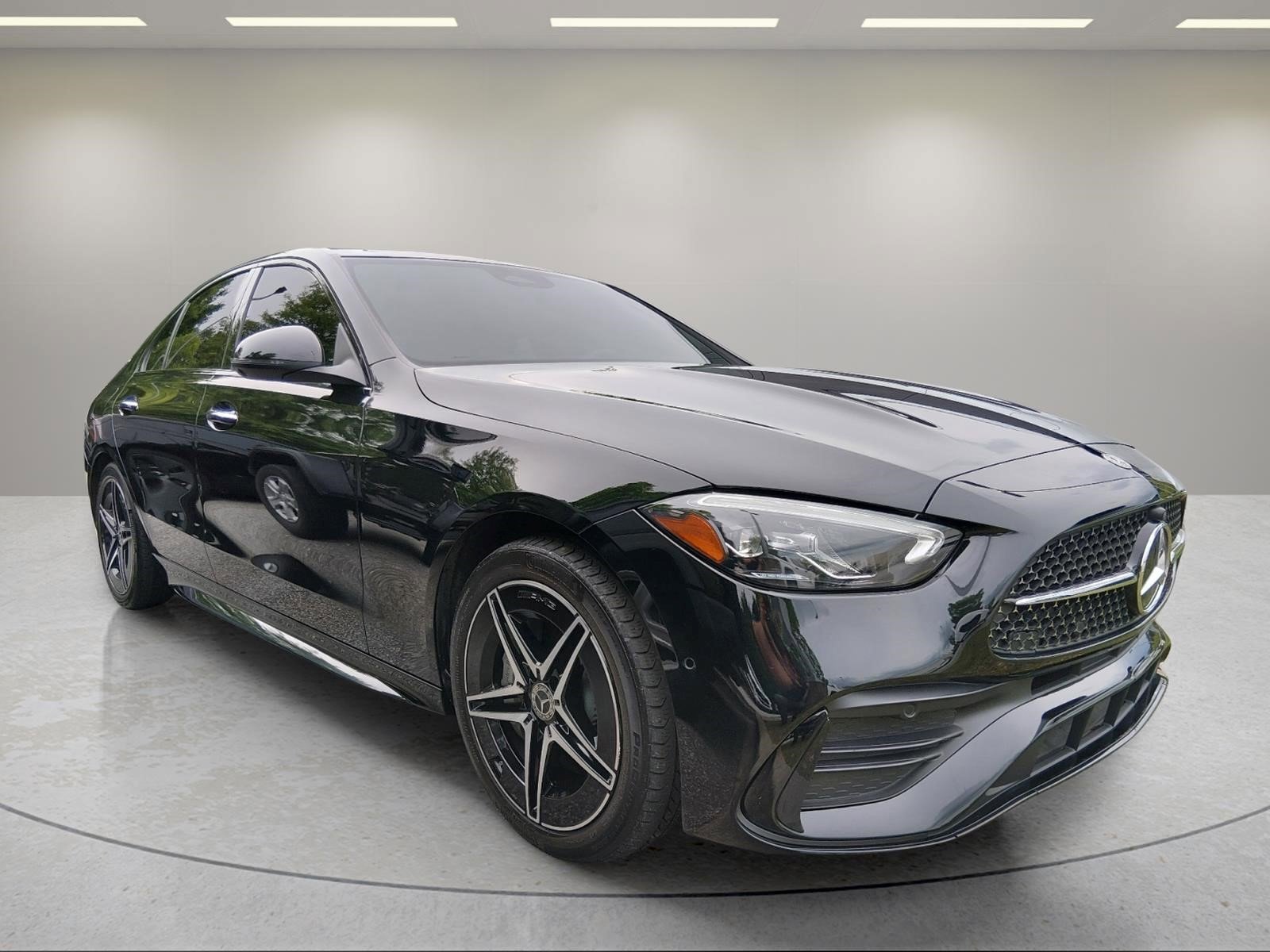 Used 2023  Mercedes-Benz C 300 image 3