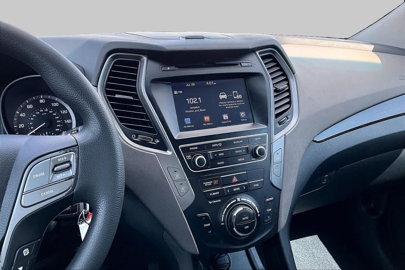Pre-Owned 2017 Hyundai Santa Fe Sport 2.4L