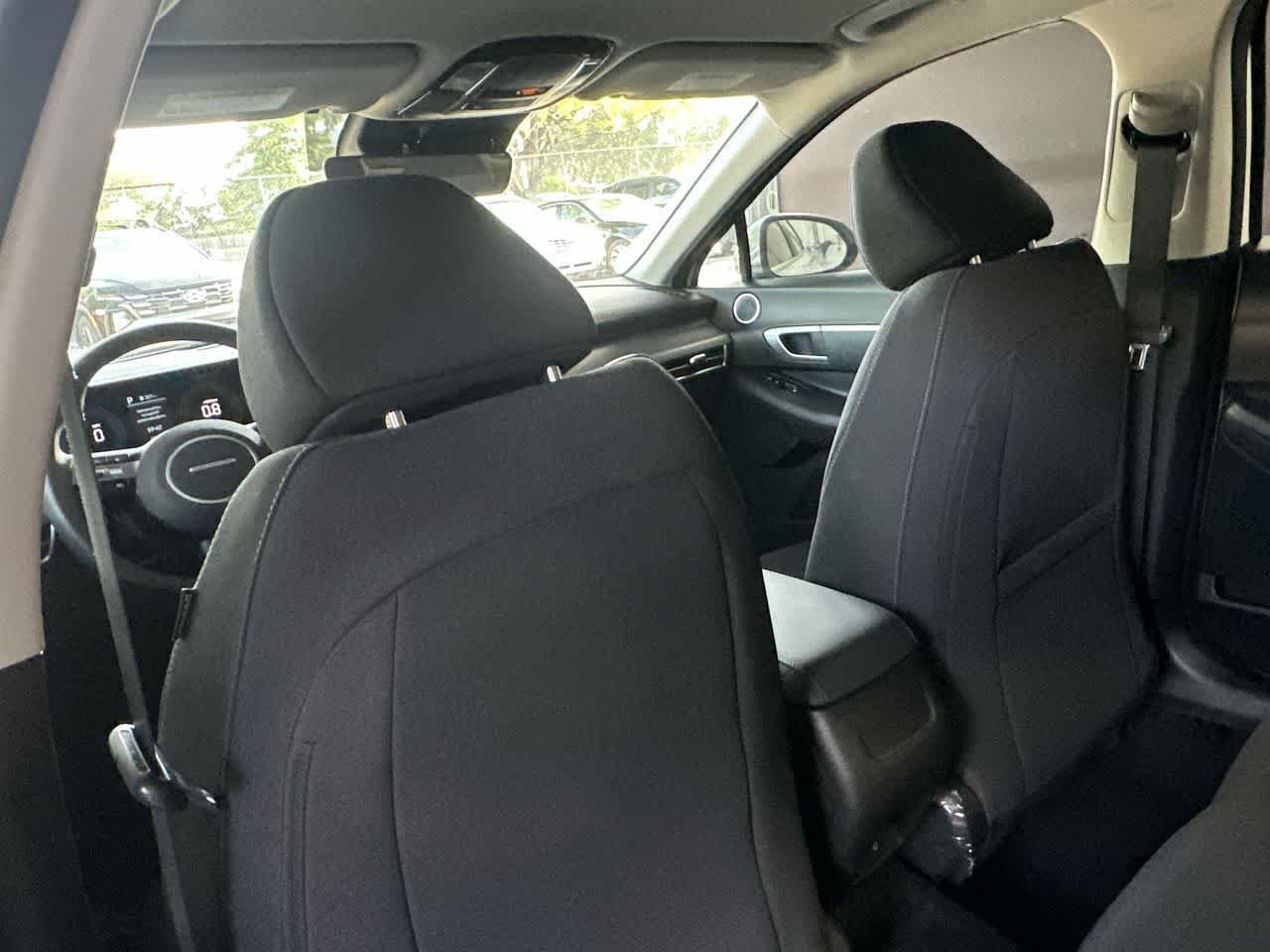 2025 Hyundai Sonata SE - Photo 23