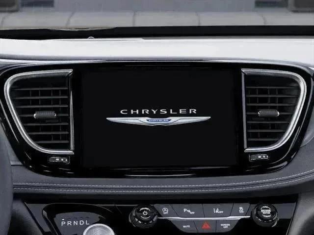 New 2026 Diamond Black Crystal Pearl-Coat Exterior Paint Chrysler Select image 45