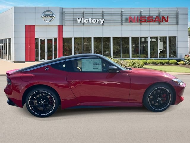 New 2027 Solid Red / Super Black Two-tone Nissan Performance image 2