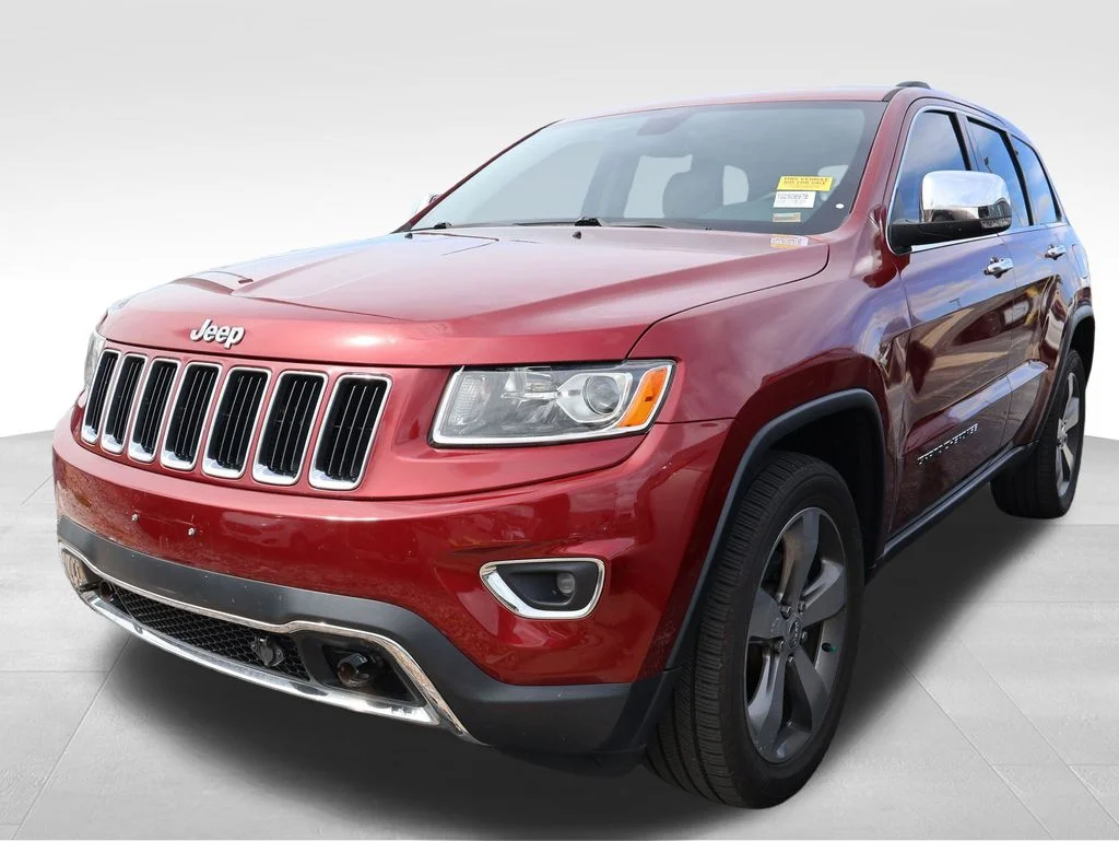 Used 2015 Deep Cherry Red Crystal Pearlcoat Jeep Limited image 4