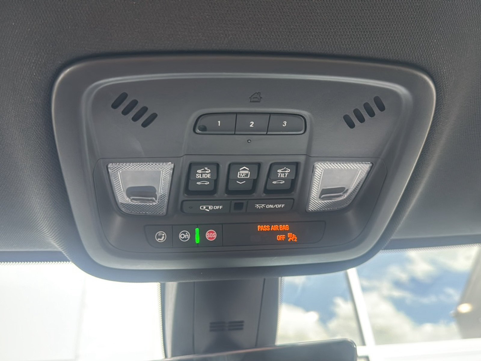 Used 2023 Summit White Chevrolet RS image 44