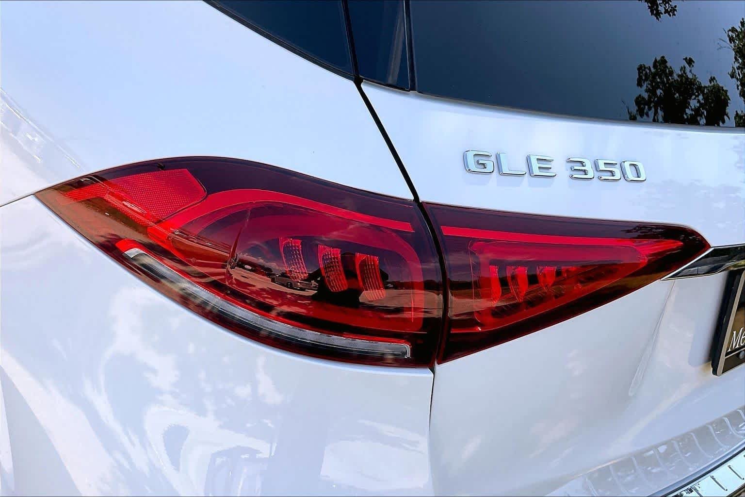 Used 2022 Polar White Mercedes-Benz GLE 350 image 27