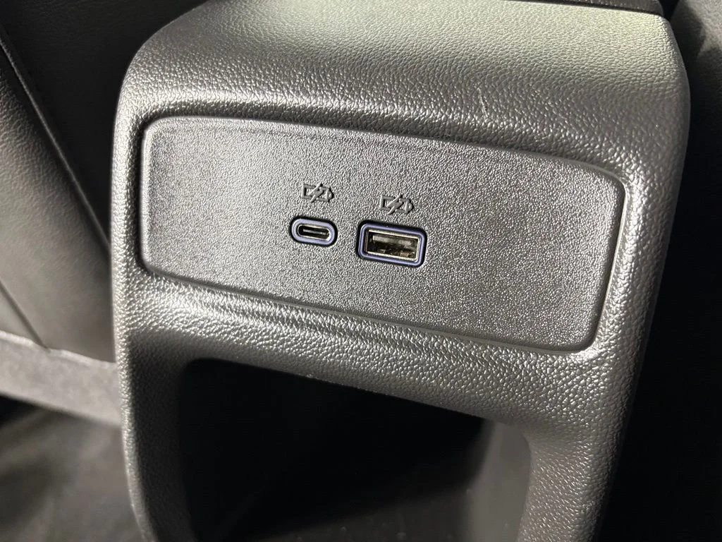 Used 2025 White Chevrolet LT image 37