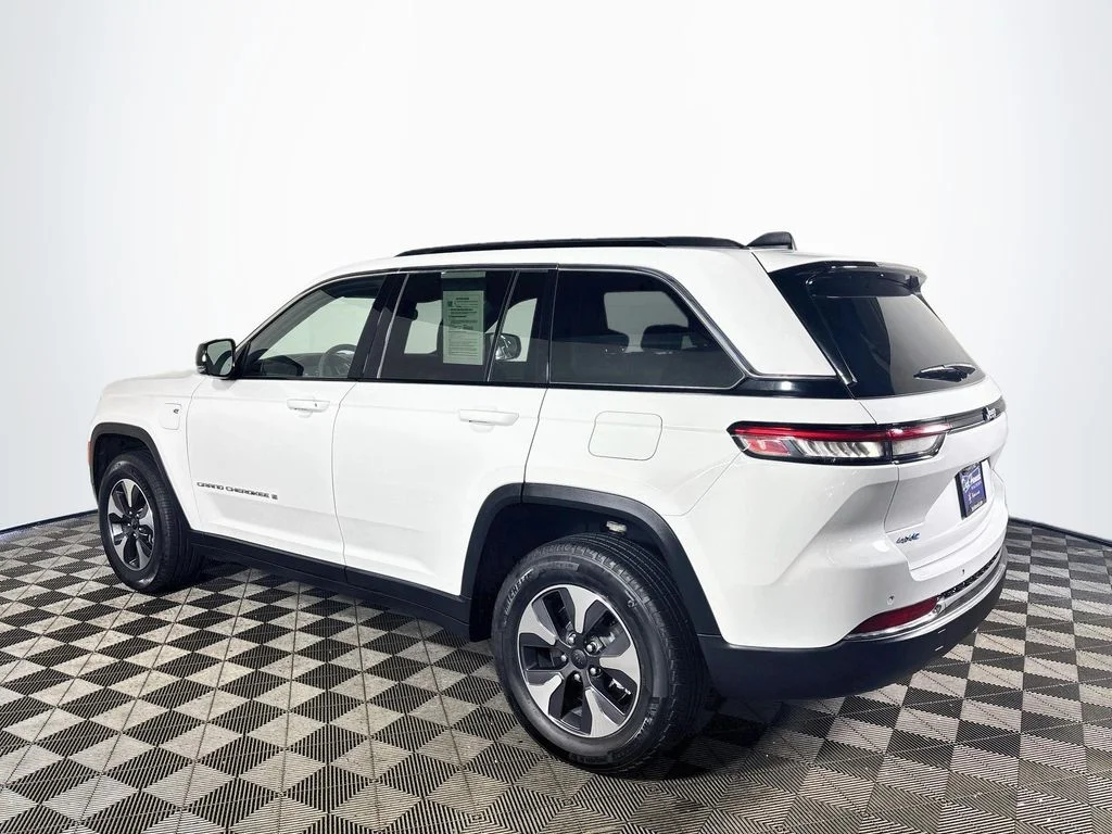 Used 2024 White Jeep 4xe image 8