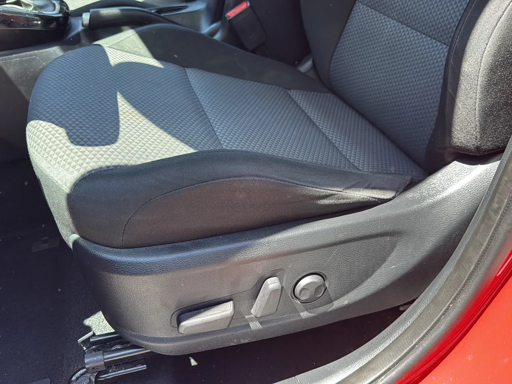 Used 2024 Red Kia S image 28