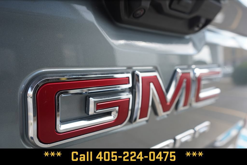 New 2026 Sterling Metallic GMC Elevation image 5