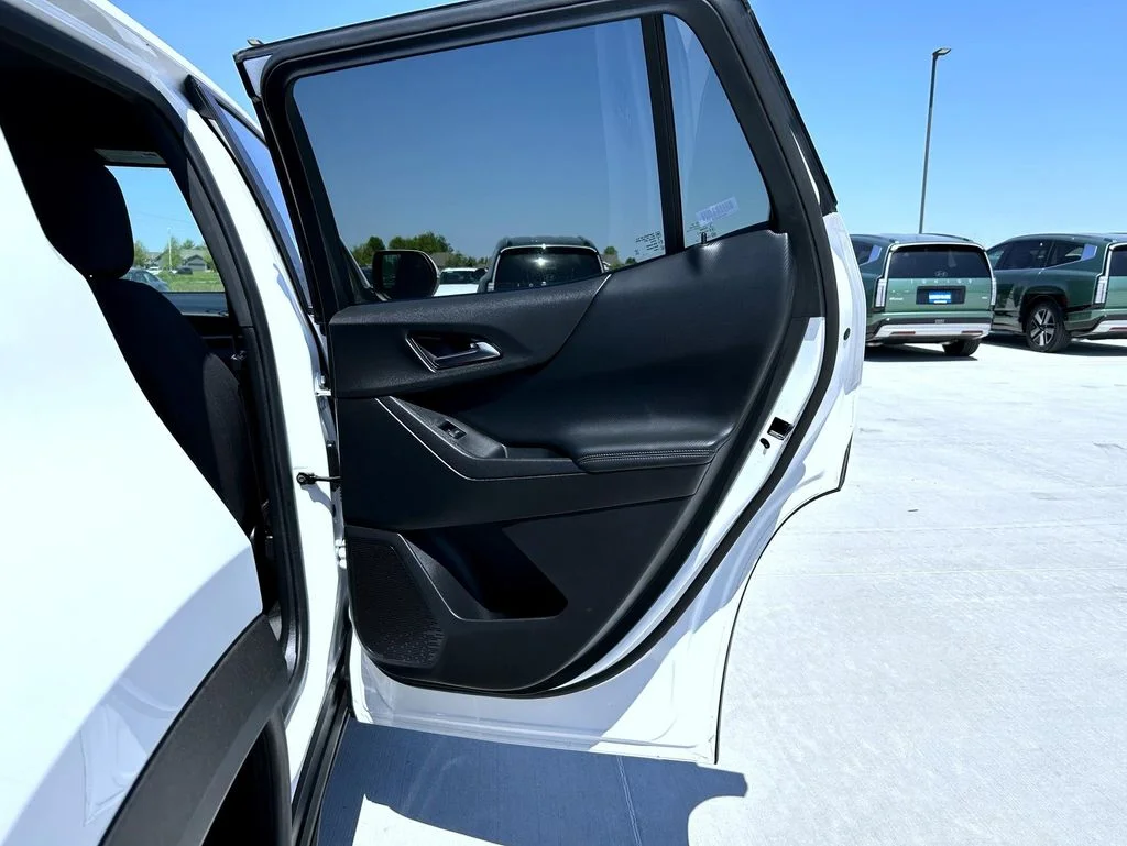 2025 Chevrolet Equinox LT - Photo 18