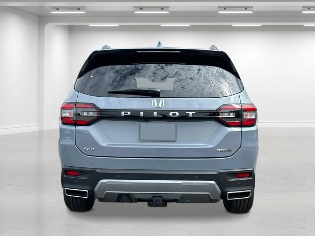 New 2026 Sonic Gray Pearl Honda Touring image 4