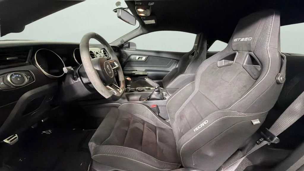 Used 2017 Black Ford Shelby GT350 image 17
