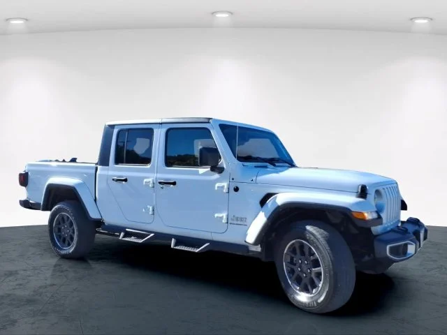 Used 2023 White Jeep Overland image 5