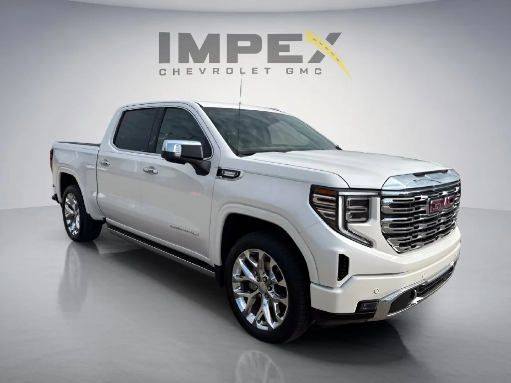 Used 2022 WHITE FROST TRICOAT GMC Denali image 7