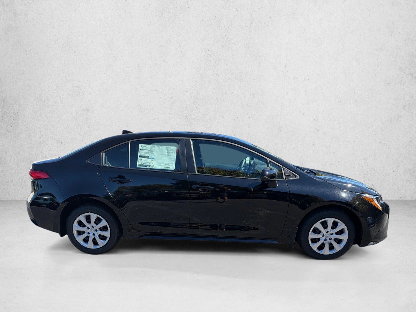 New 2027 Inked Toyota LE image 2
