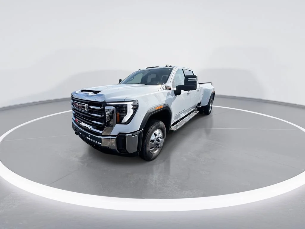 New 2026 Summit White GMC SLE DRW image 4