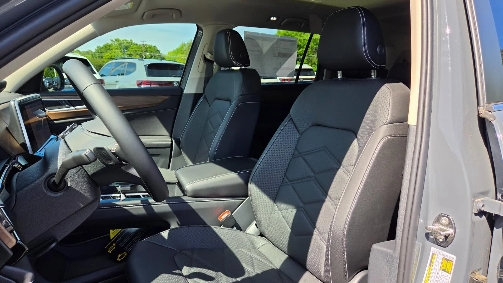New 2026 Pure Gray Volkswagen 2.0T SE w/Technology image 24