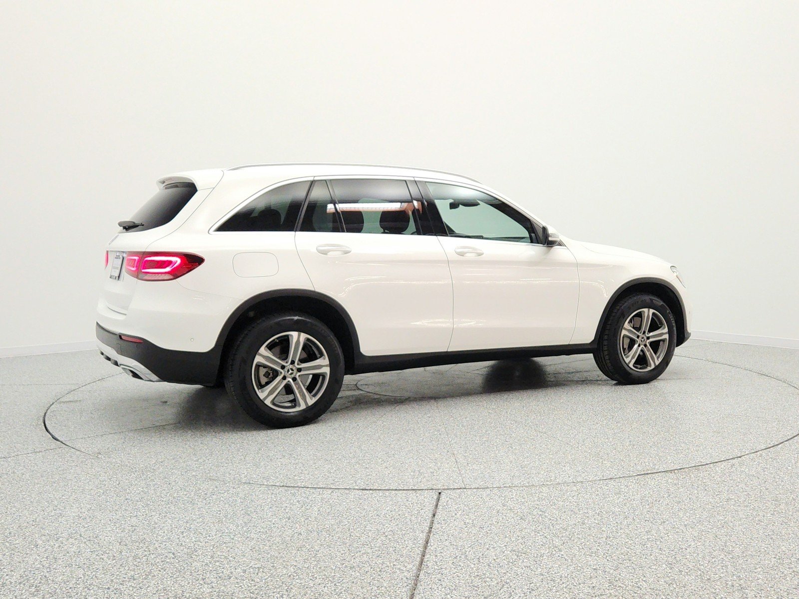 Used 2022 Polar White Mercedes-Benz GLC 300 SUV image 5