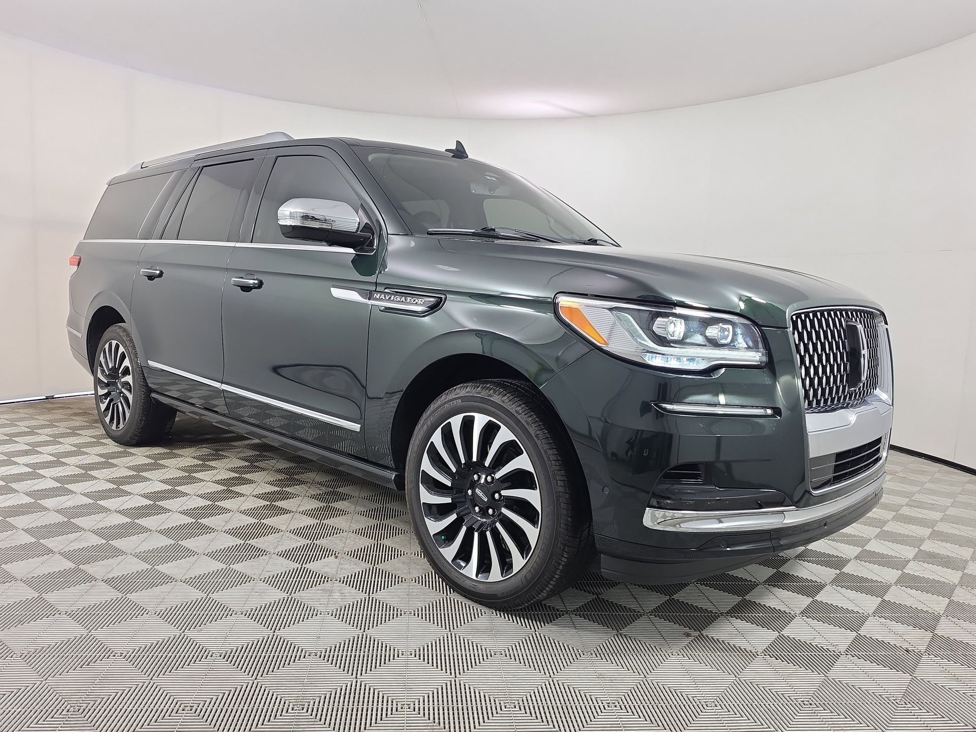 2024 Lincoln Navigator Black Label L 4WD's photo