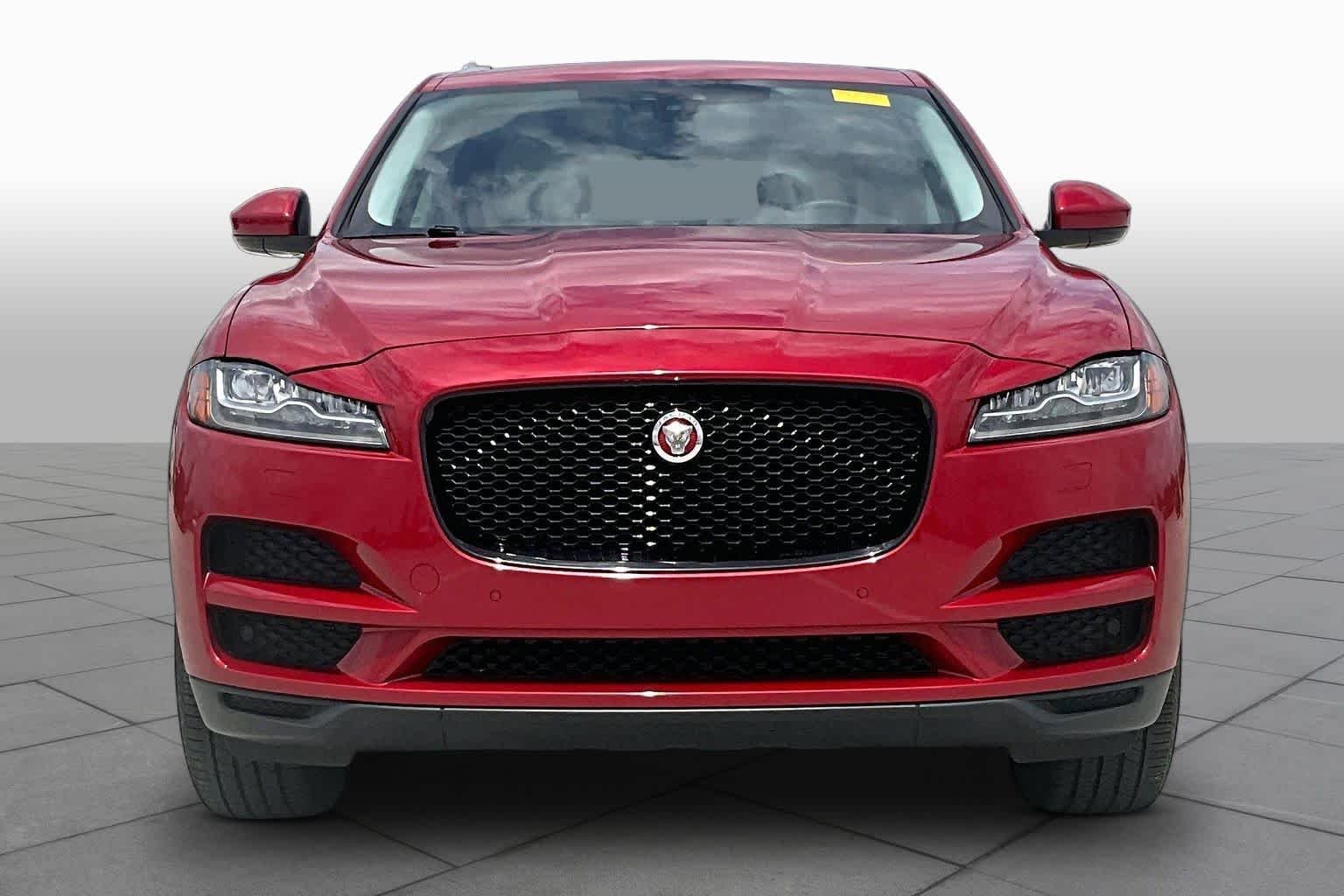 Used 2017 Odyssey Red Metallic Jaguar 35t Prestige image 4