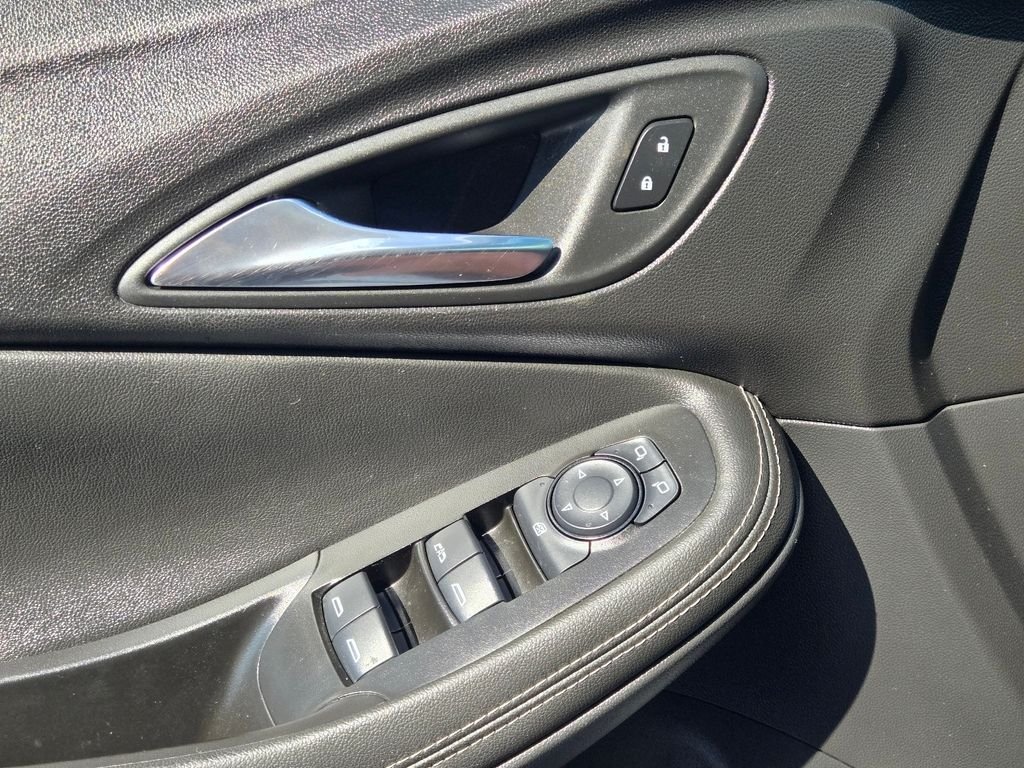 Used 2024 White Buick Sport Touring image 22