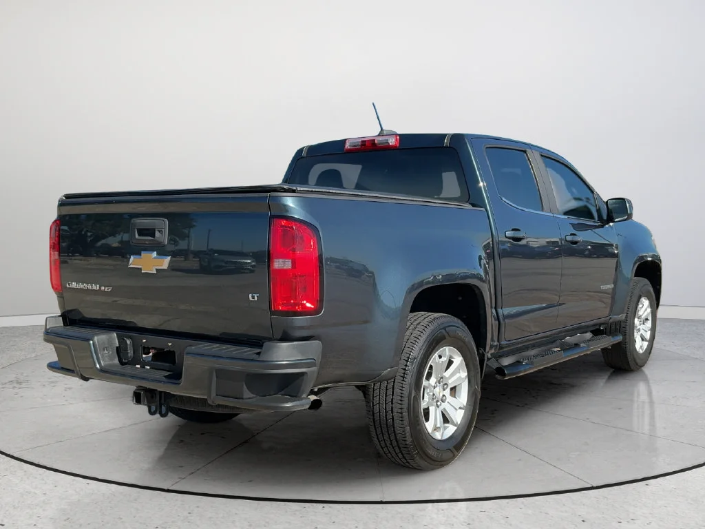 Used 2019 SHADOW GRAY METALLIC Chevrolet 2WD LT image 4
