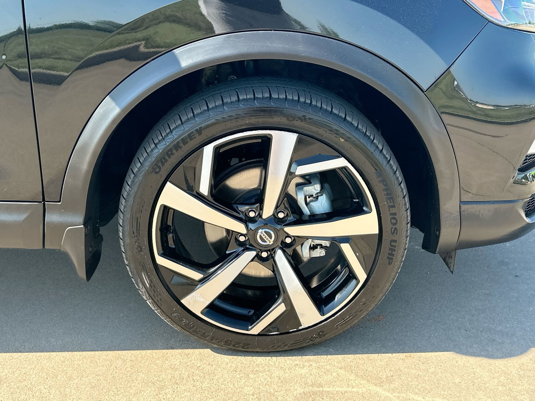 Used 2022 Magnetic Black Pearl Nissan SL image 10