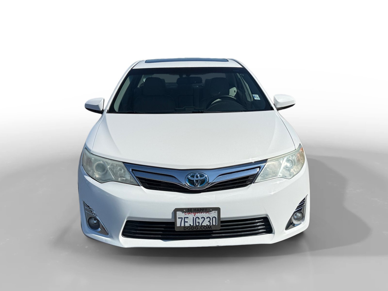 Used 2014 Super White Toyota XLE image 8