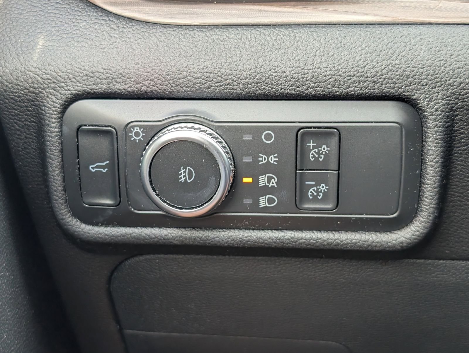 Used 2022 Black Metallic Ford Limited image 25