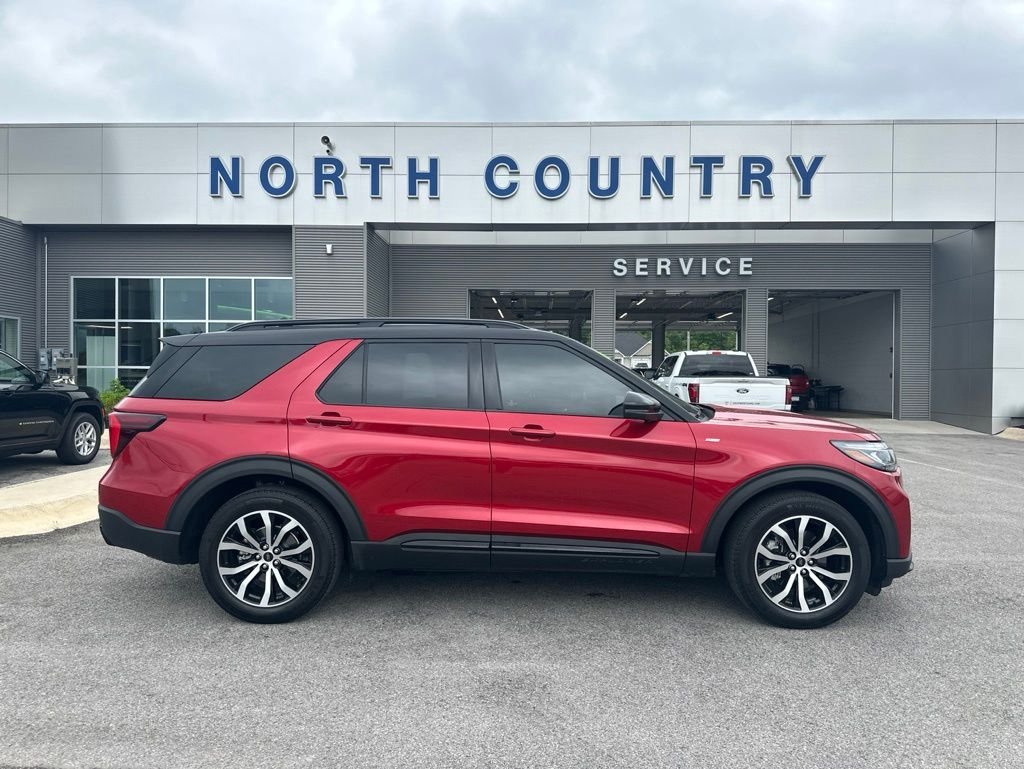 2025 Ford Explorer ST-LINE RWD (PL535)'s photo