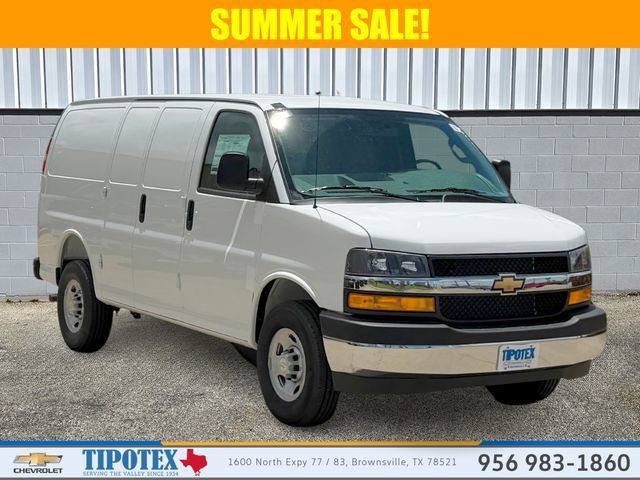 2026 Chevrolet Express 2500 Work Van HD's photo