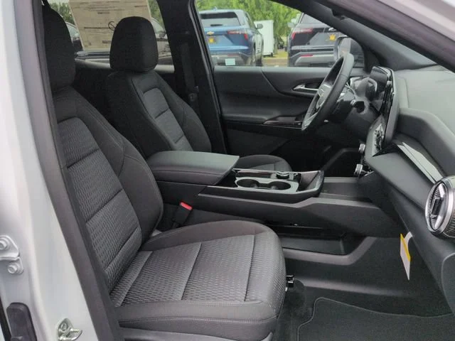 New 2026 Summit White Chevrolet LT image 30