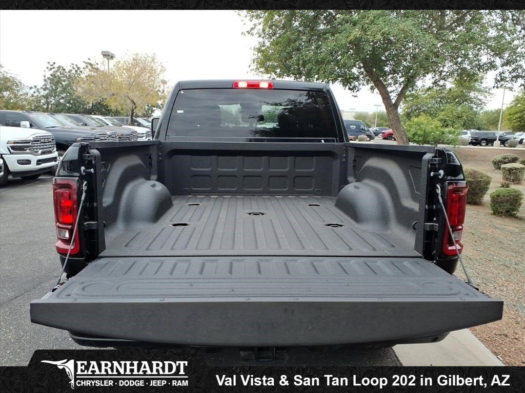 New 2026 Diamond Black Crystal Pearl-Coat Exterior Paint RAM Big Horn image 5