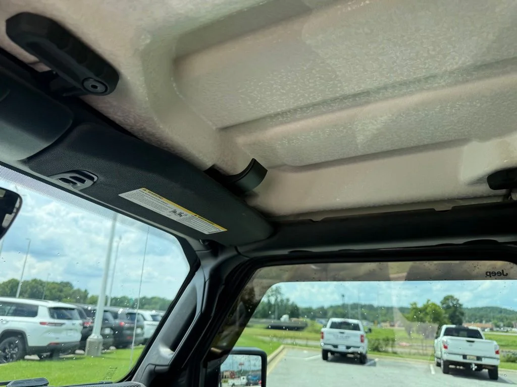 Used 2021 Gray Jeep Mojave image 12