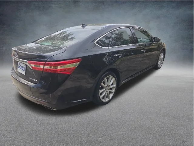 Used 2013 Black Toyota Limited image 17