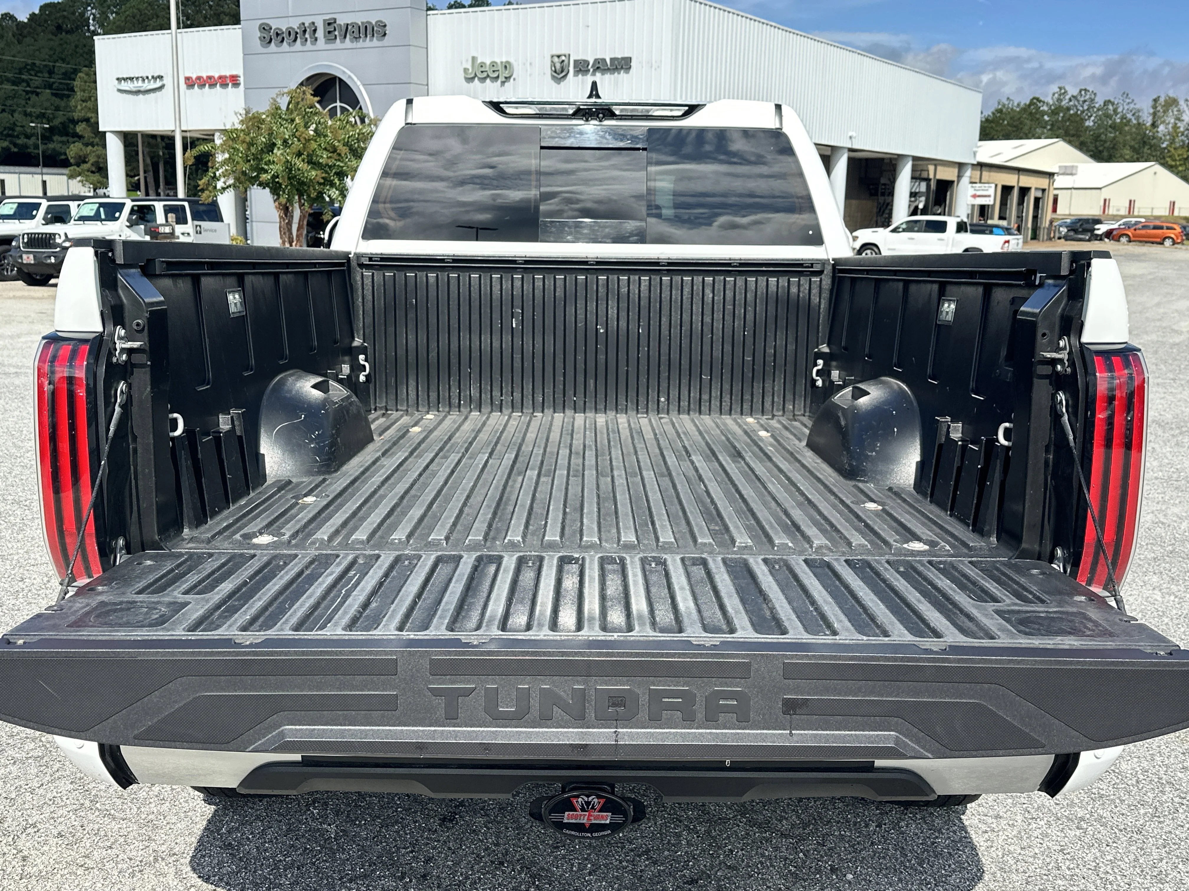 2022 Toyota Tundra Limited - Photo 19