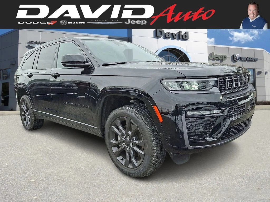 New 2026 Diamond Black Crystal Pearl-Coat Exterior Paint Jeep Limited image 1