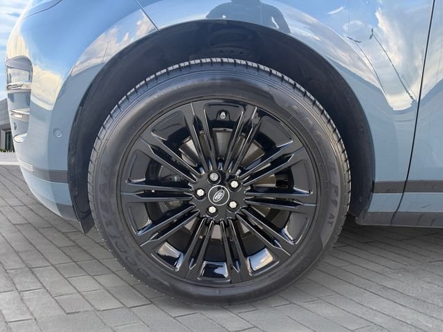 Certified Used 2026 Blue Land Rover Dynamic image 9