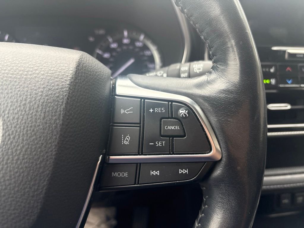 Used 2020 Pearl Toyota Platinum image 17