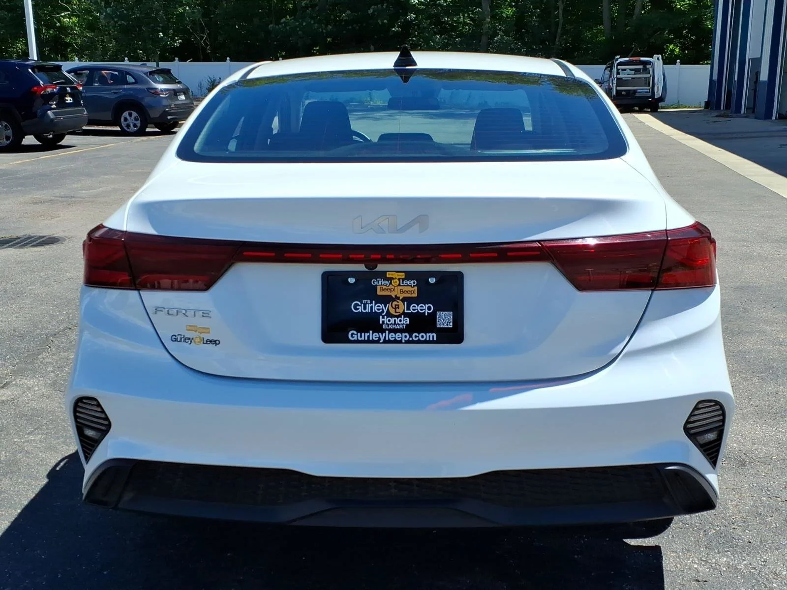 Used 2023 Snow White Pearl Kia LXS image 10