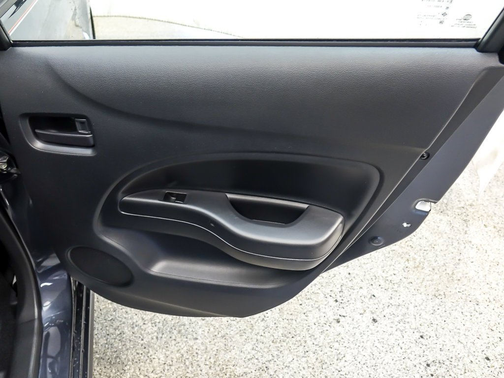 Used 2024 Graphite Gray Metallic Mitsubishi  image 21