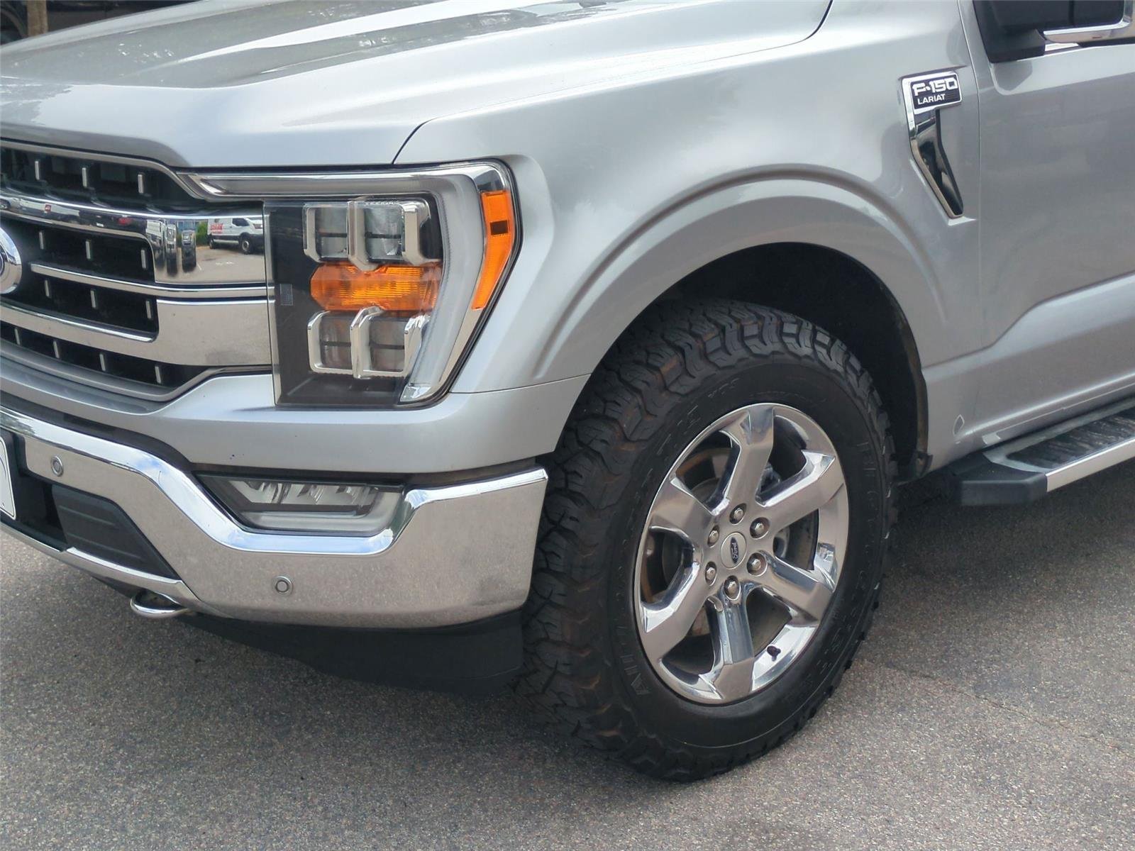 Used 2022 Iconic Silver Metallic Ford LARIAT image 9