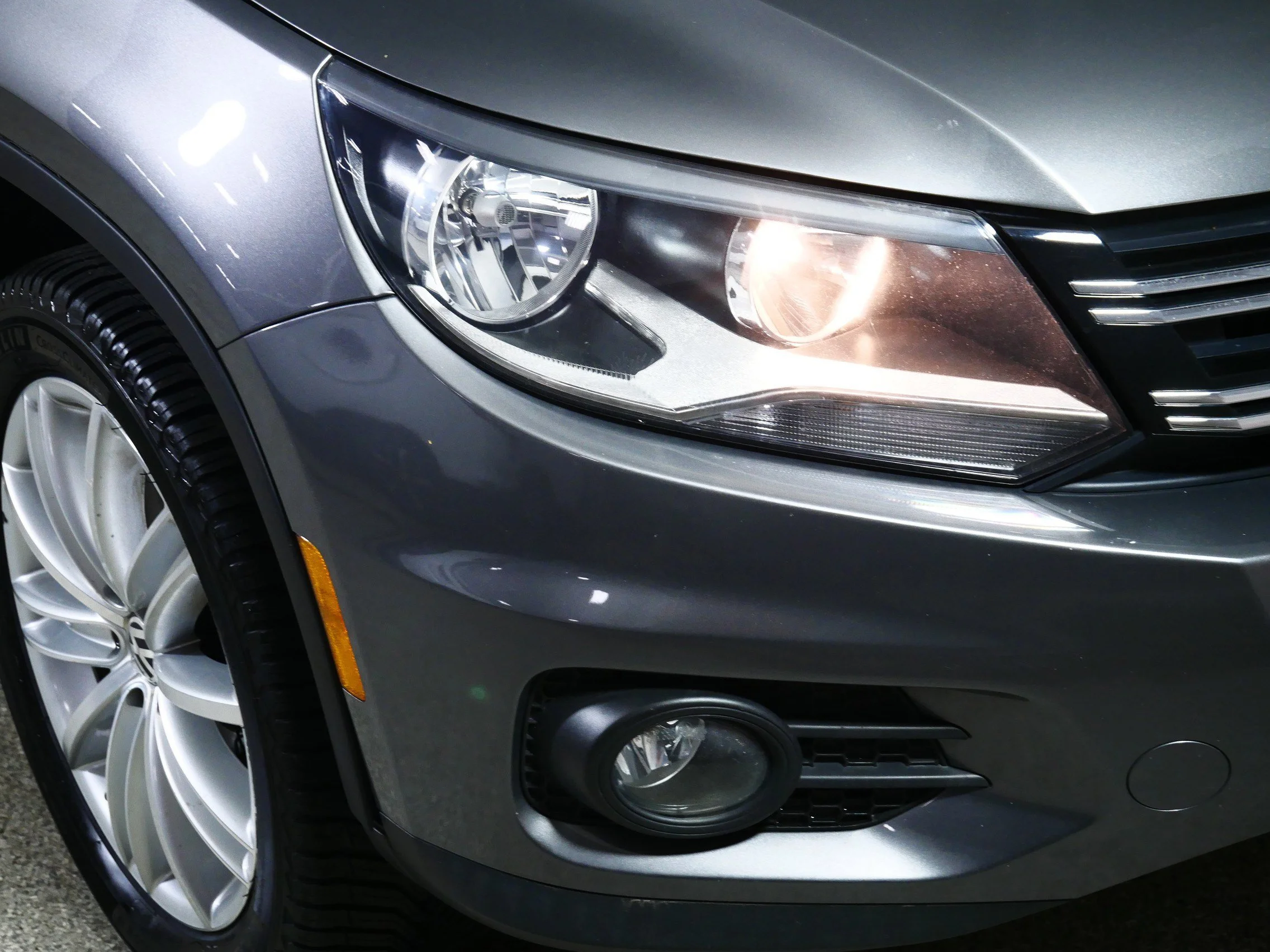 Used 2014 Pepper Gray Metallic Volkswagen SE image 16