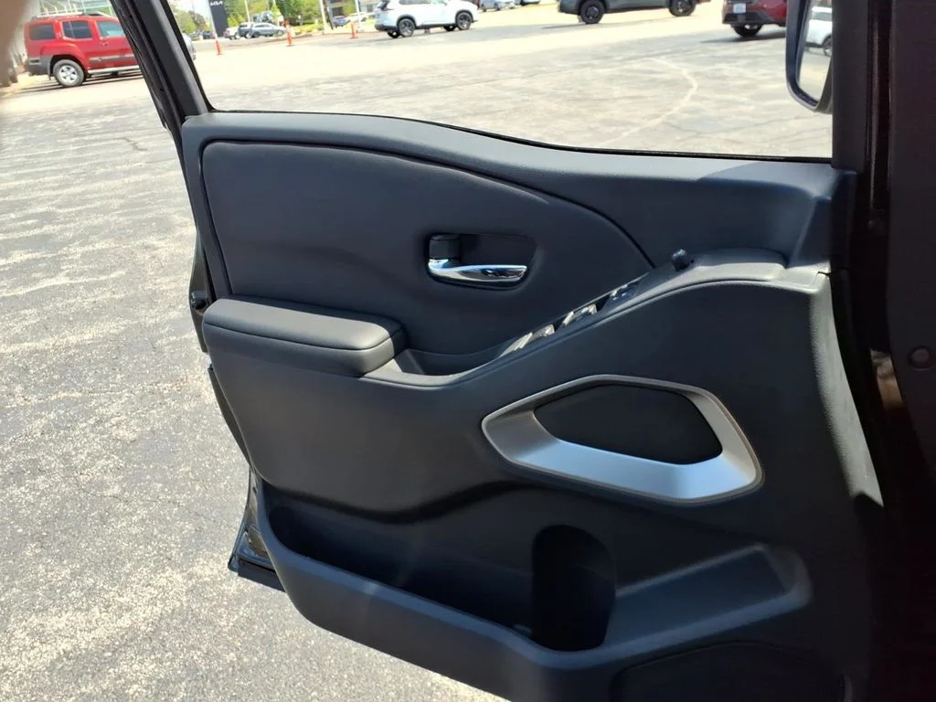 New 2026 Super Black Nissan Crew Cab SV image 20