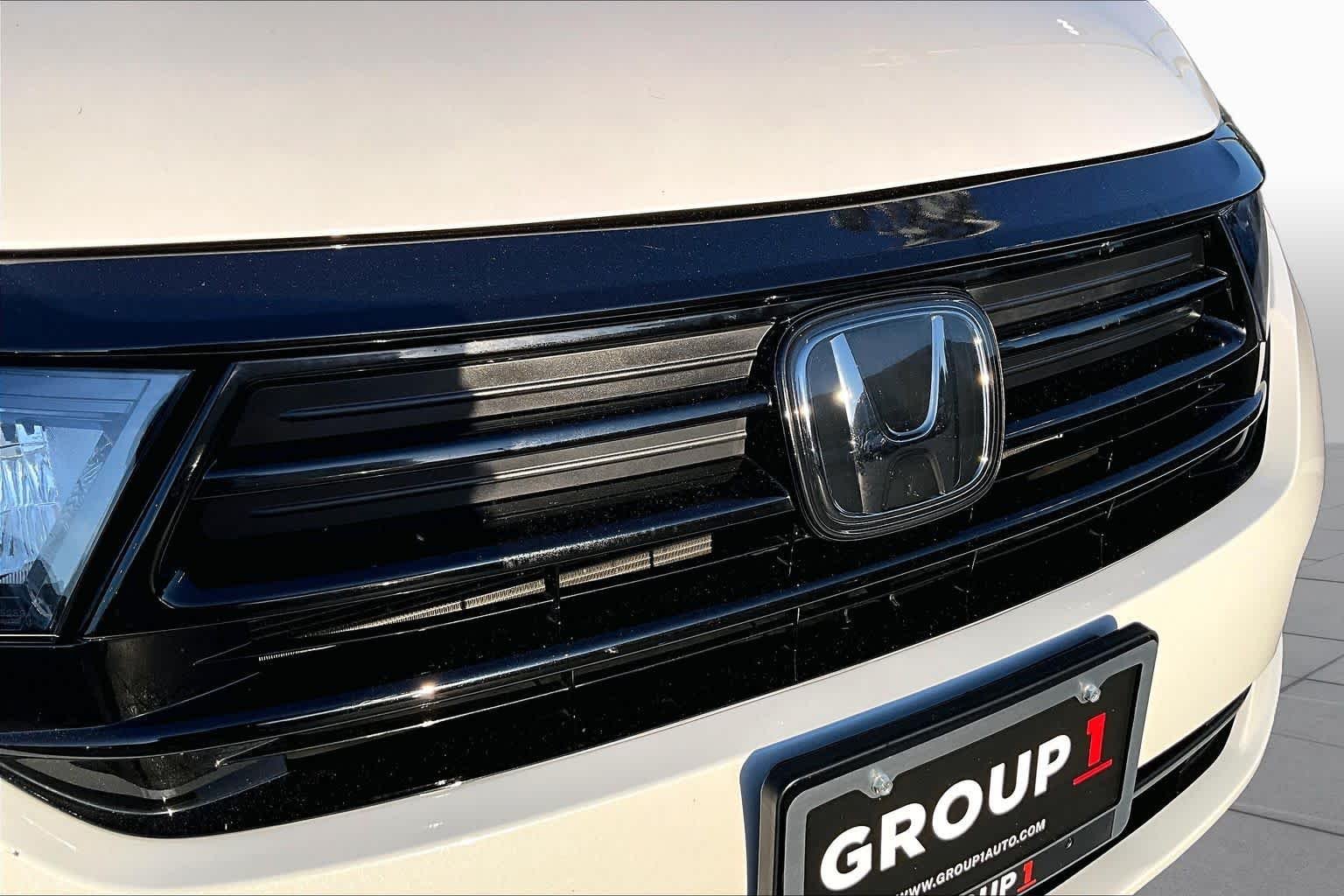 Used 2024 Platinum White Pearl Honda Sport image 30