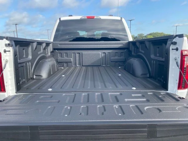 New 2026 Oxford White Ford STX® image 34