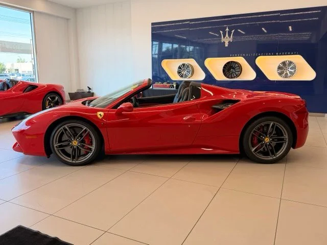 Used 2018 Rosso Corsa Ferrari Base image 4